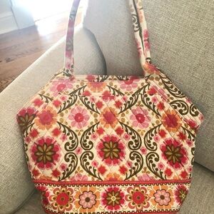VERA BRADLEY Folkloric “Alice” Zip-Close Bag Purse🌼Inside zip pocket & pouches